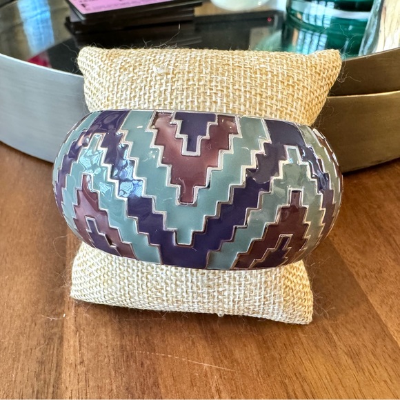 Aztec Pattern Enameled Clamper Bracelet - Picture 4 of 10